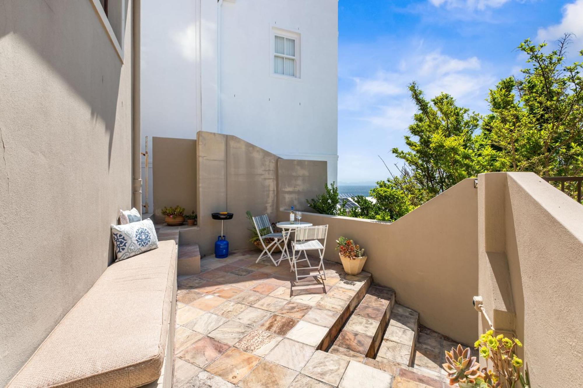 Suikerbossie 83 * Cape Town